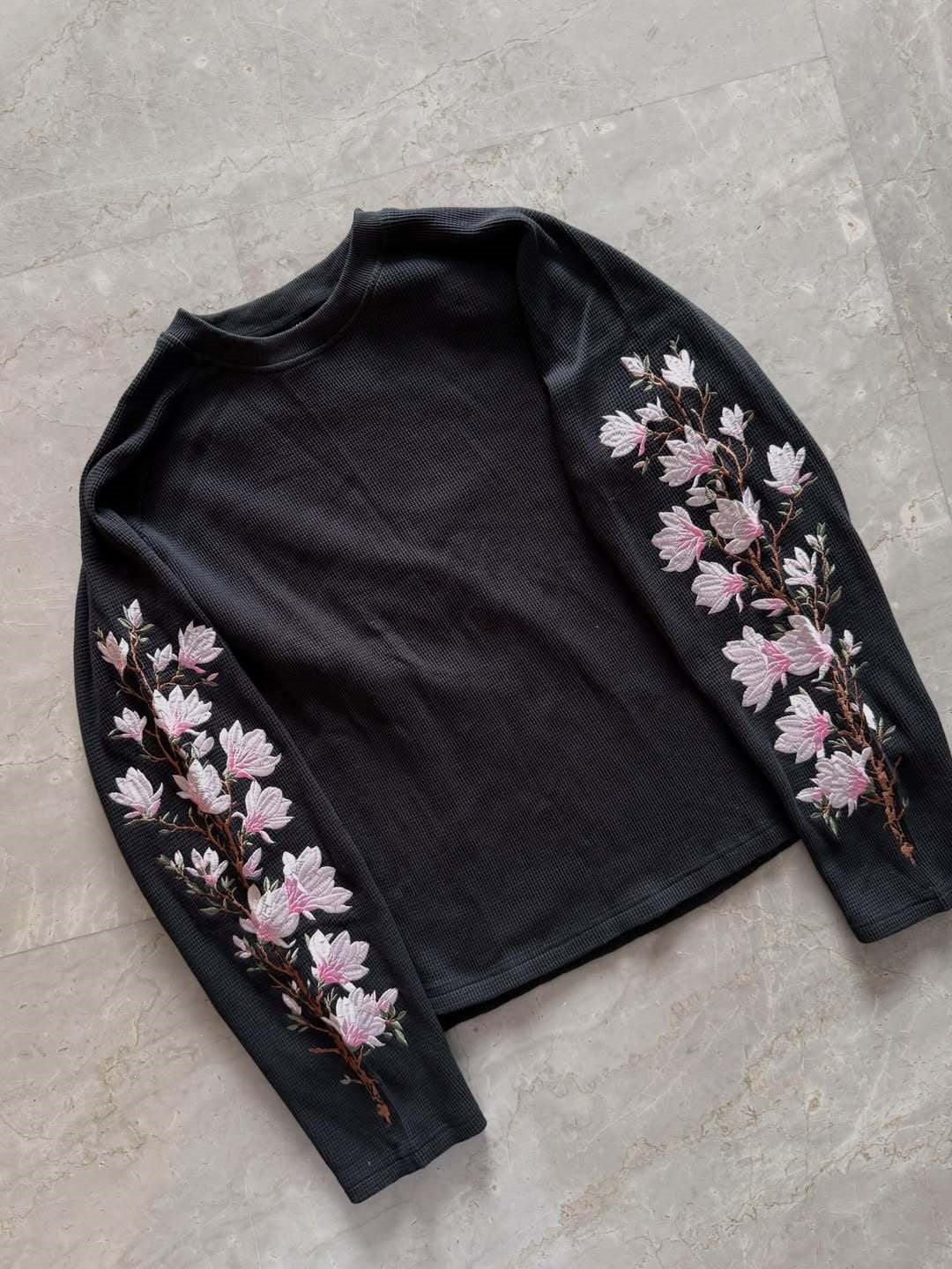 Rose pedal Long-sleeved T-shirt
