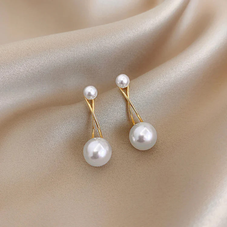 elegant earrings for modern women